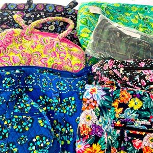 Mystery box of 6 handbags